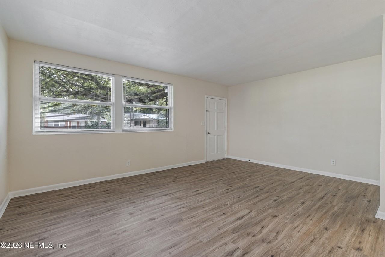 3047 Post St - Photo 4 of 14