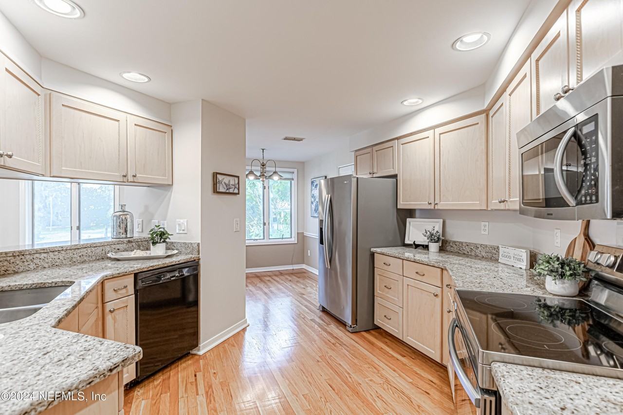 2099 Winterbourne W #308 - Photo 3 of 50