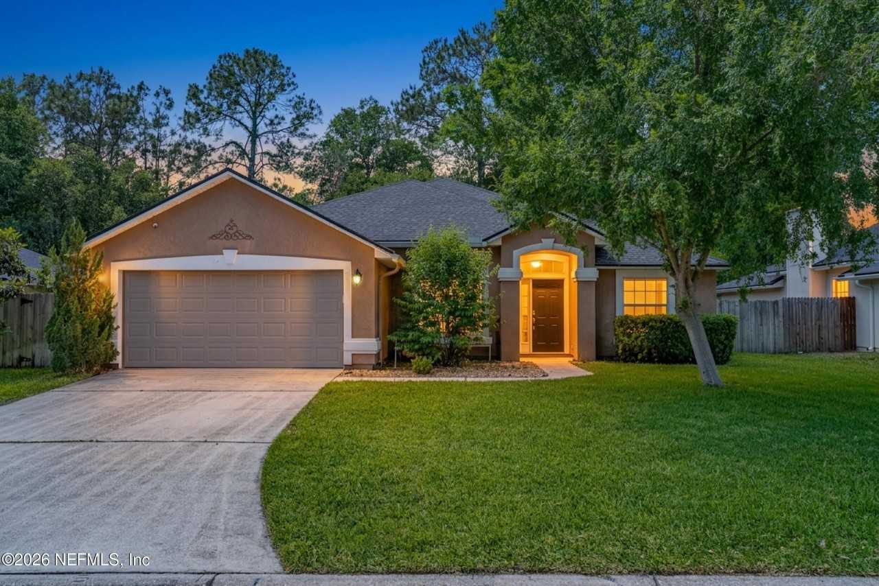 12244 Lake Fern Dr - Photo 2 of 50