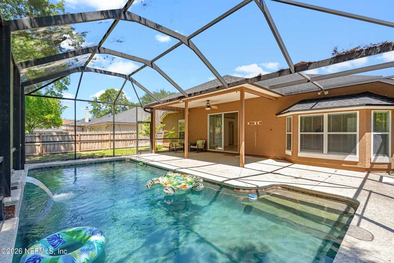 12244 Lake Fern Dr - Photo 3 of 50