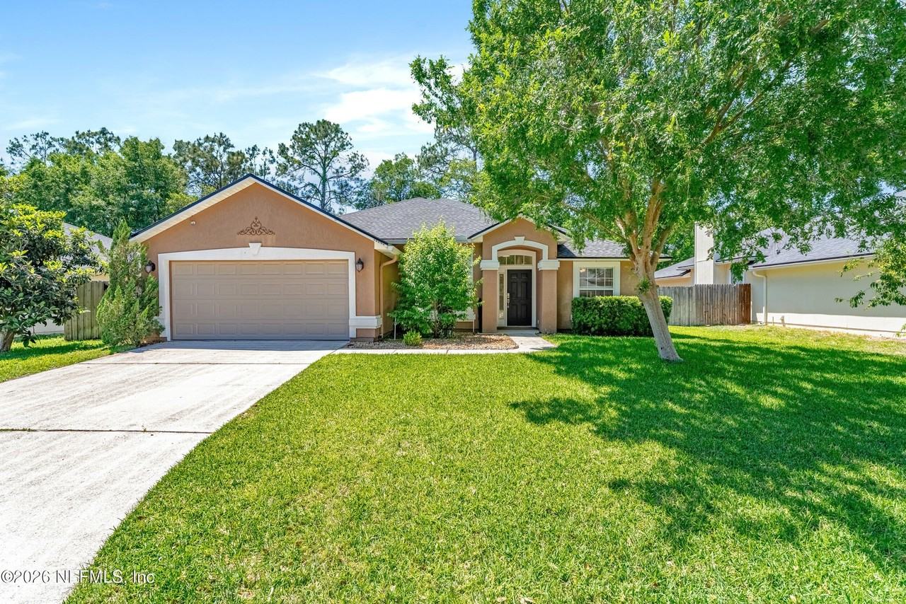 12244 Lake Fern Dr - Photo 5 of 50