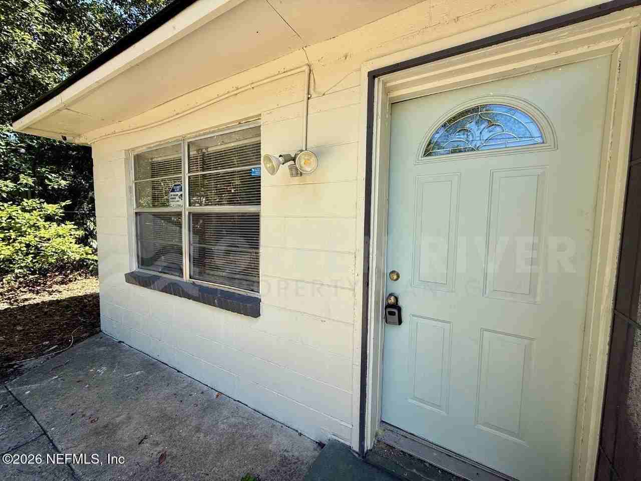 3078 W 15th St - Photo 5 of 24