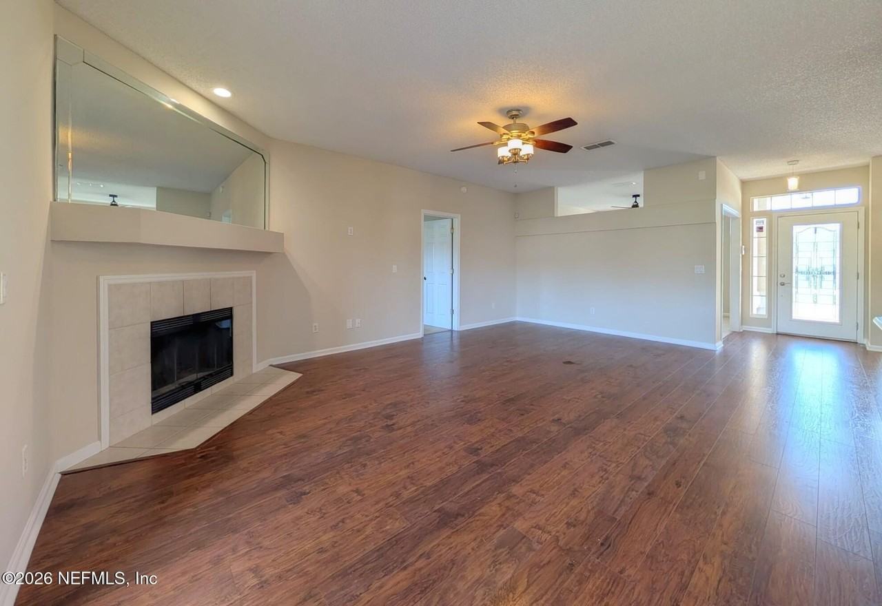 12171 Basalt Dr N - Photo 7 of 25