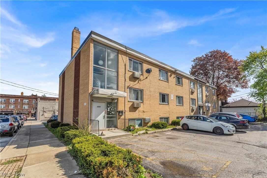 1415 Wyandotte Ave #105 - Photo 2 of 16