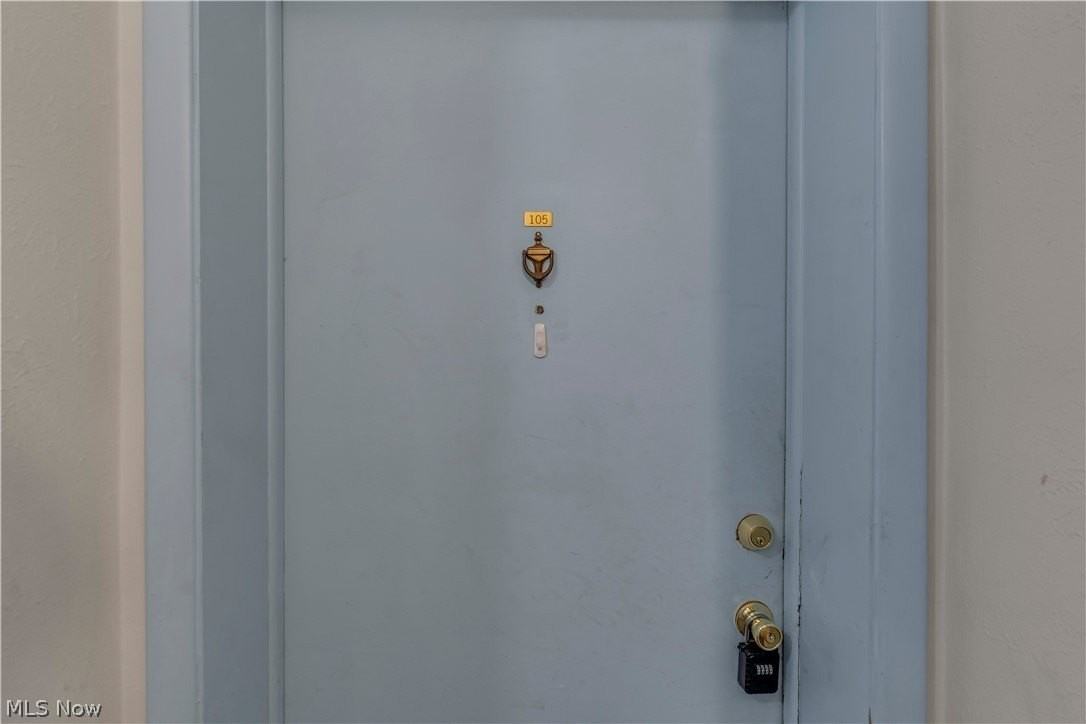 1415 Wyandotte Ave #105 - Photo 3 of 16