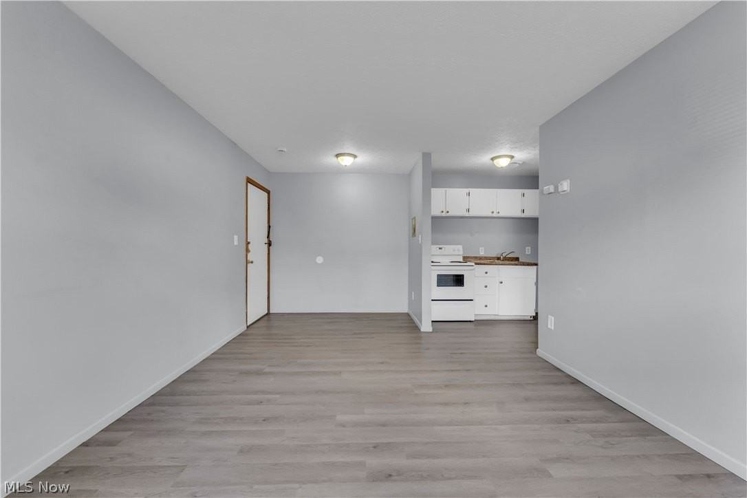 1415 Wyandotte Ave #105 - Photo 4 of 16