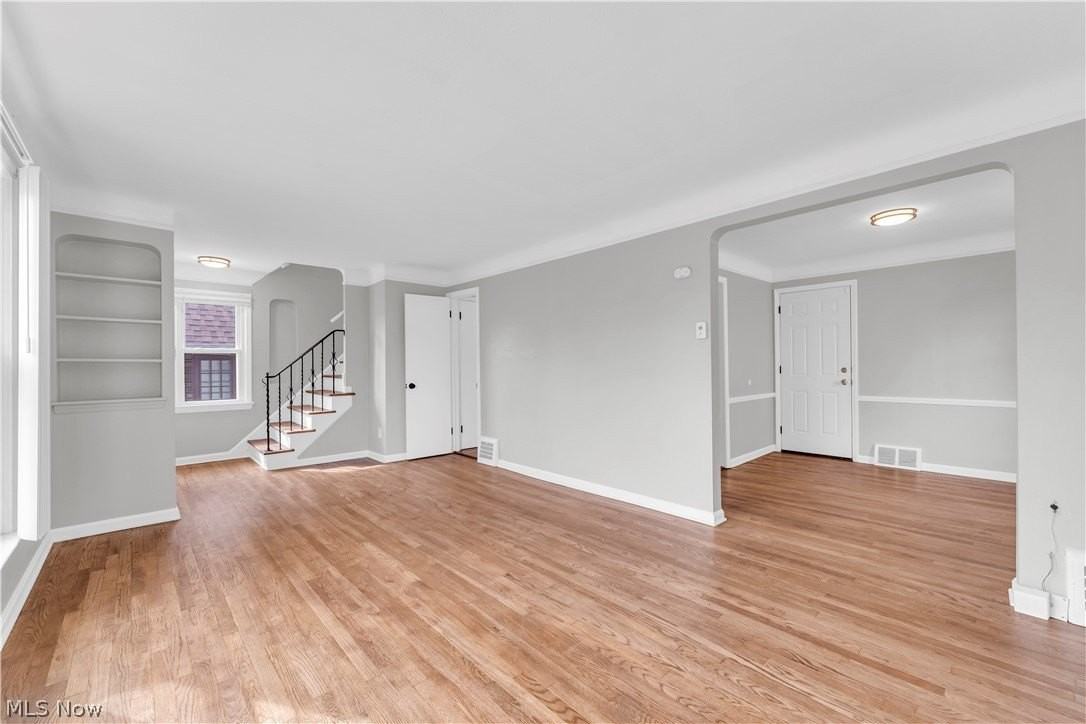 16705 Glendale Ave - Photo 4 of 26