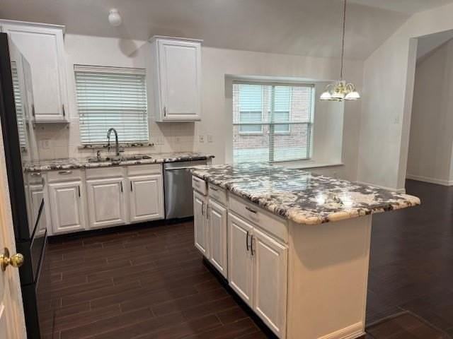 1503 Heather Brook Dr - Photo 2 of 18