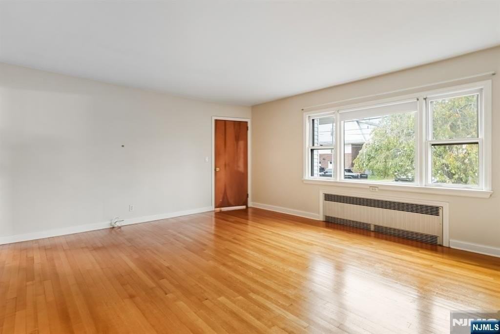 99 Spencer Ave - Photo 4 of 29