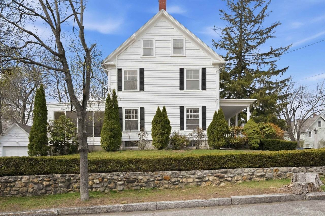 198 Linden St - Photo 3 of 50