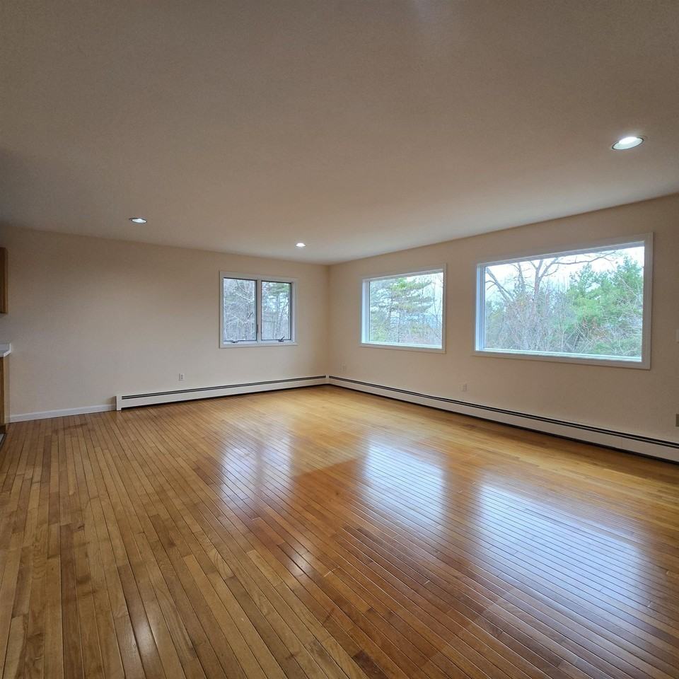 126 Range Rd - Photo 4 of 10