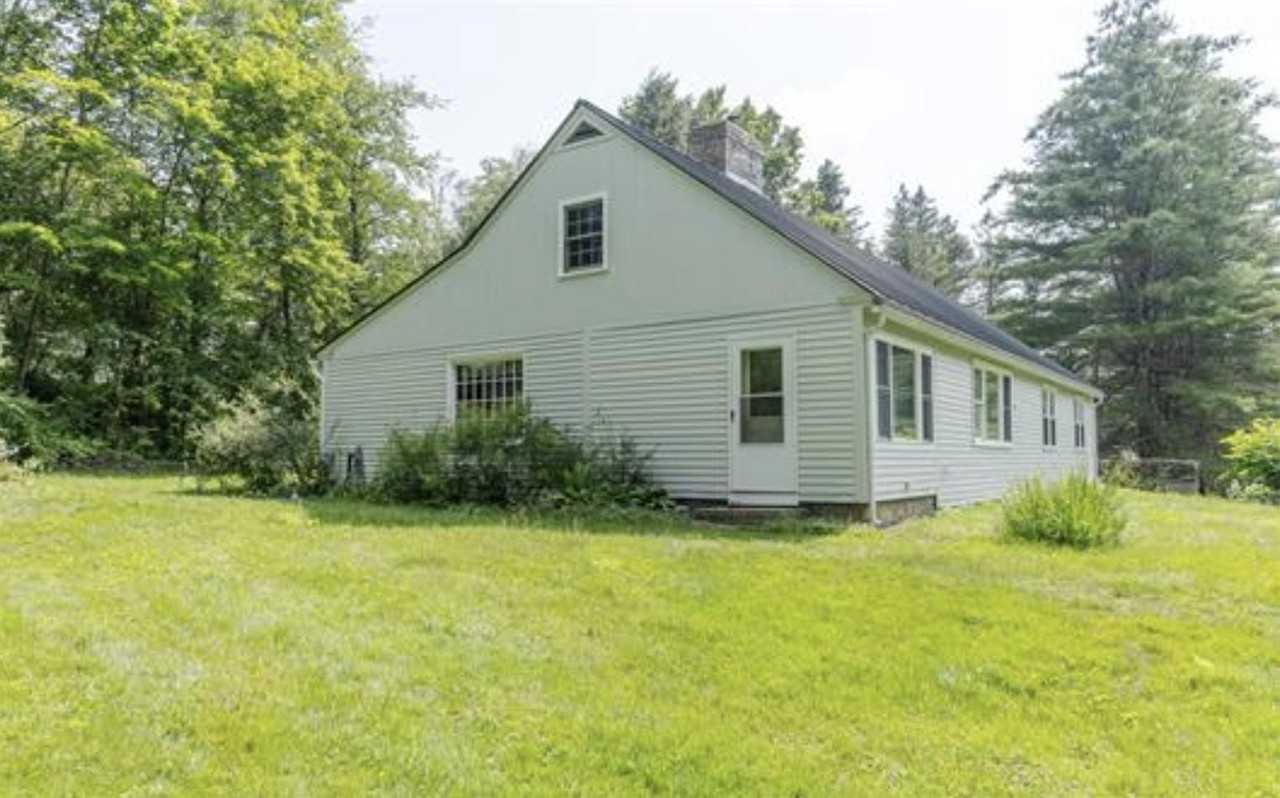 51 Prospect Hill Rd - Photo 3 of 34