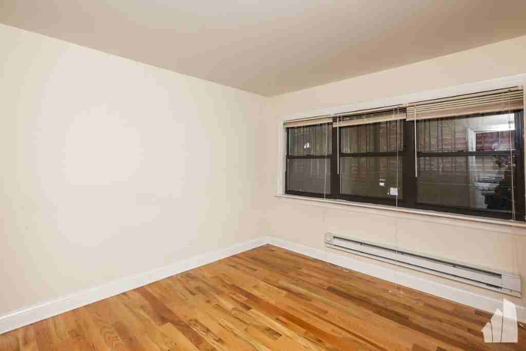 1435 N Dearborn St #A4 - Photo 7 of 9