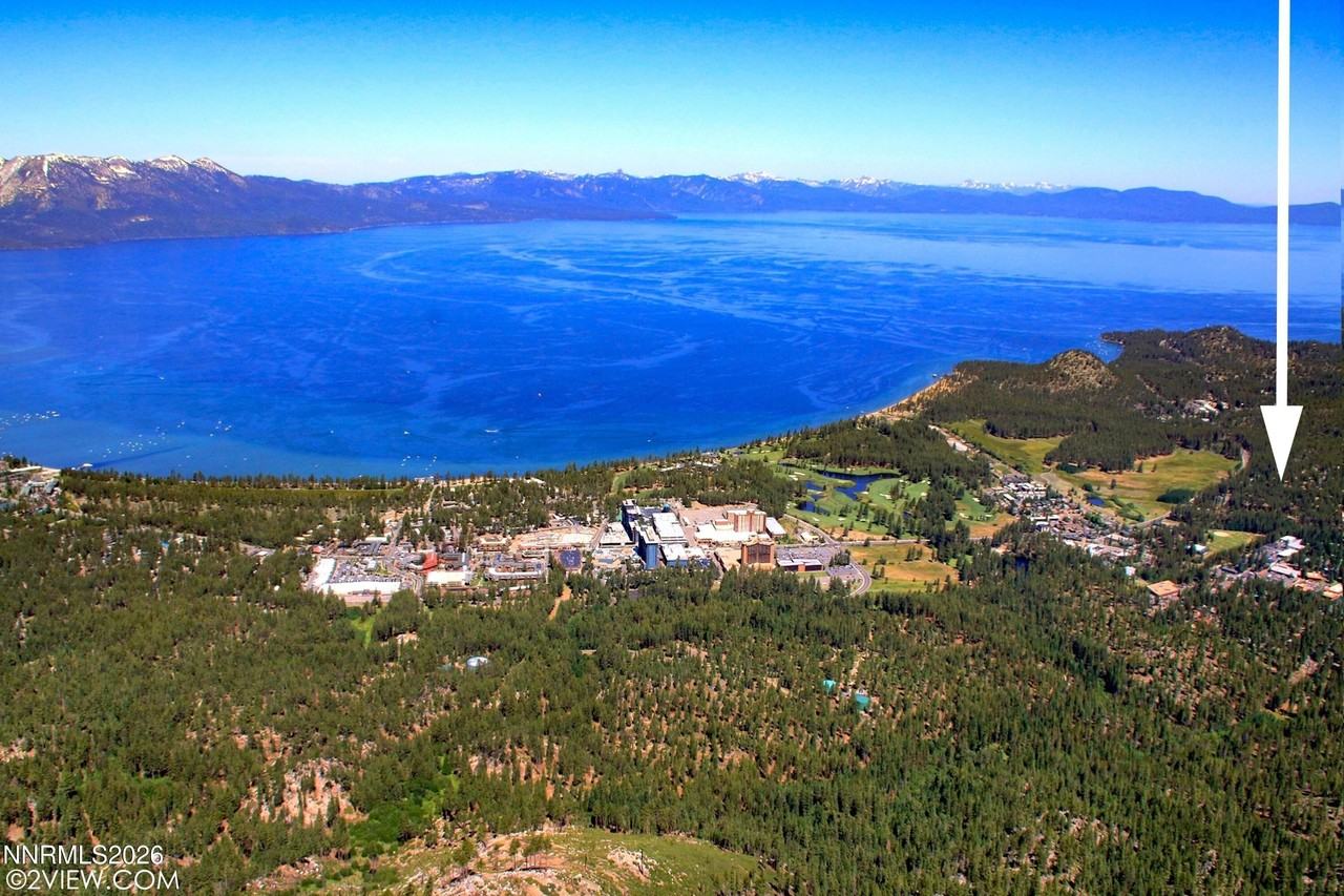 215 Clubhouse Circle - Photo 4 of 42