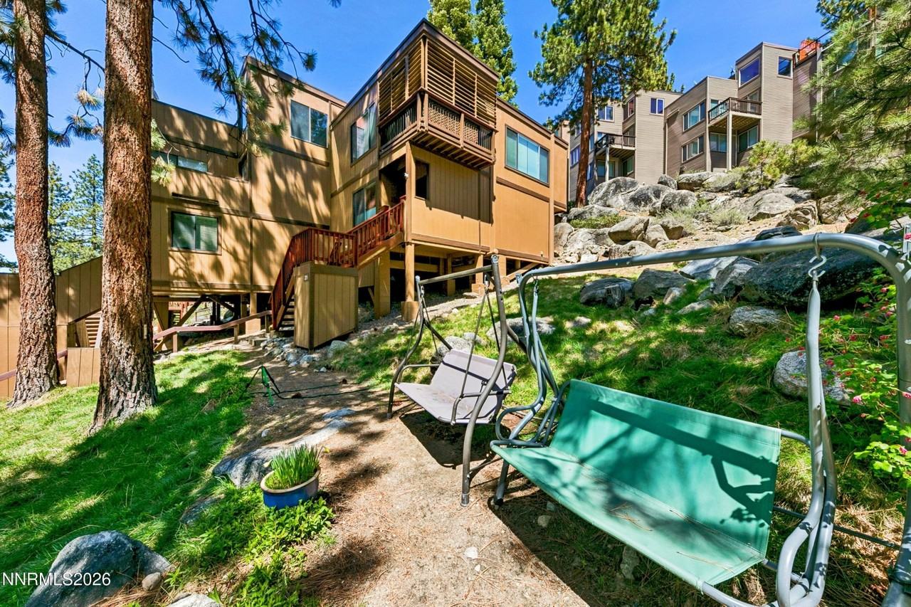 215 Clubhouse Circle - Photo 7 of 42