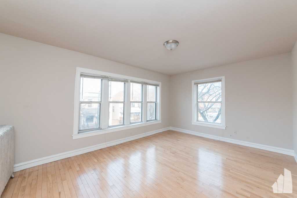 5662 N Ridge Ave #62-2J - Photo 3 of 12