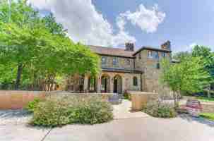 featured image of 4120 Cochran Chapel Rd