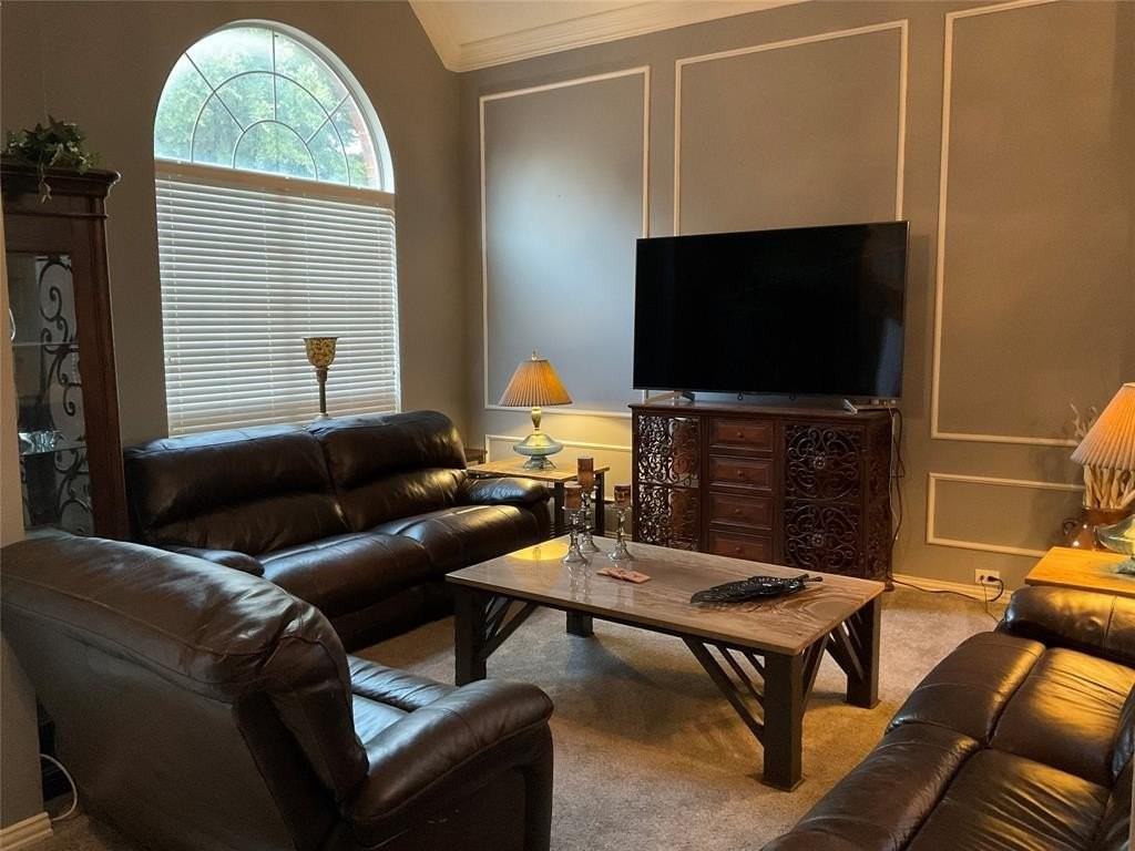 2102 Hunter Place Ln - Photo 5 of 40