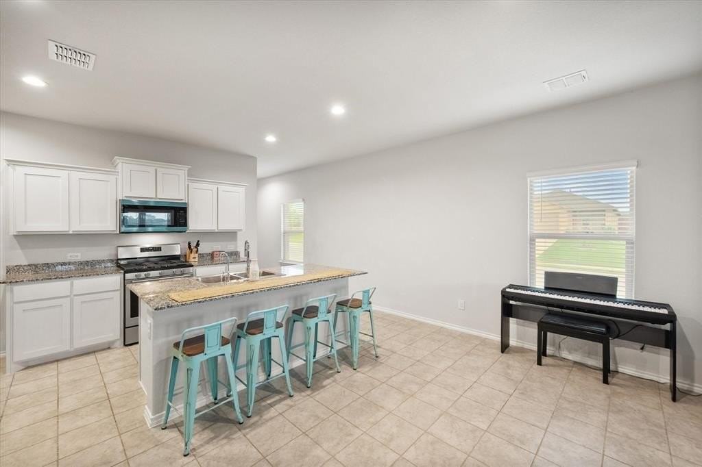 105 Greengate Dr - Photo 5 of 38