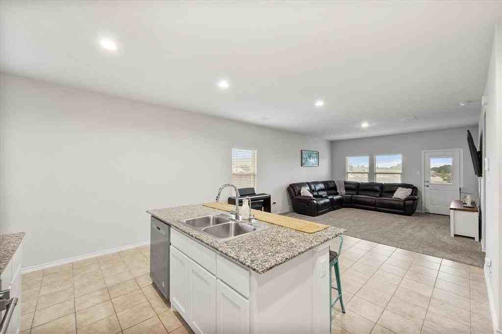 105 Greengate Dr - Photo 7 of 38