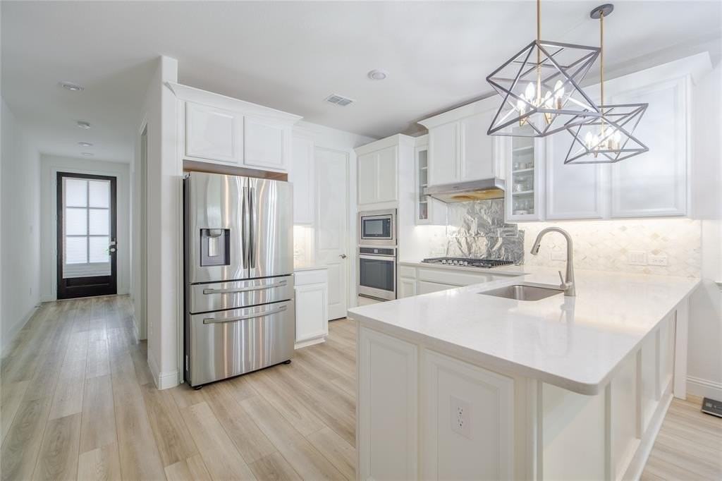 2340 Willow Garden Dr - Photo 4 of 30