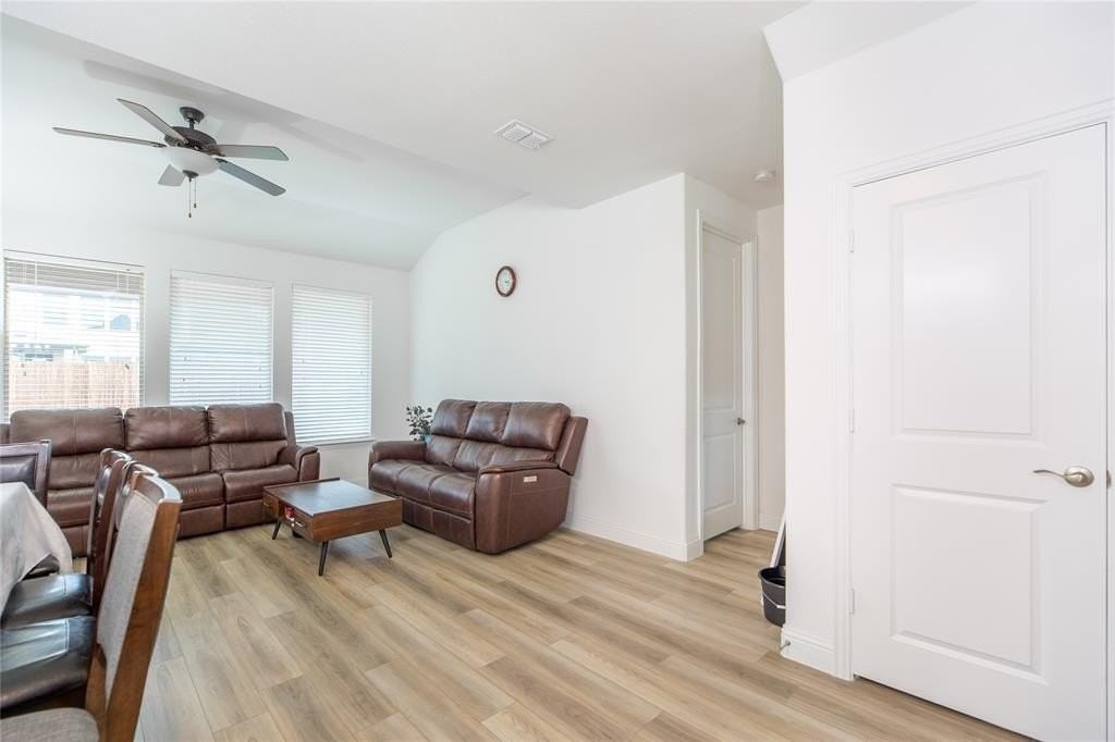 2340 Willow Garden Dr - Photo 6 of 30