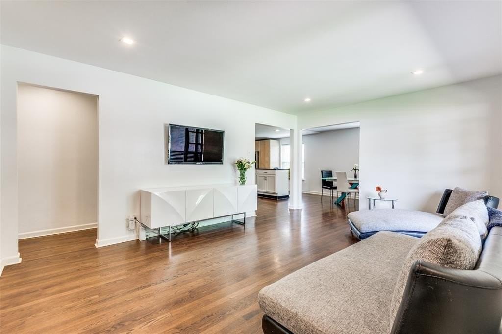 6330 Marquita Ave - Photo 2 of 16