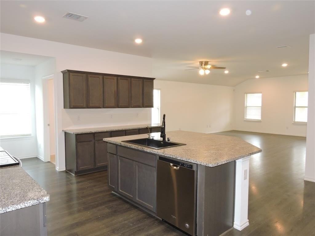 1307 Community Way - Photo 2 of 25