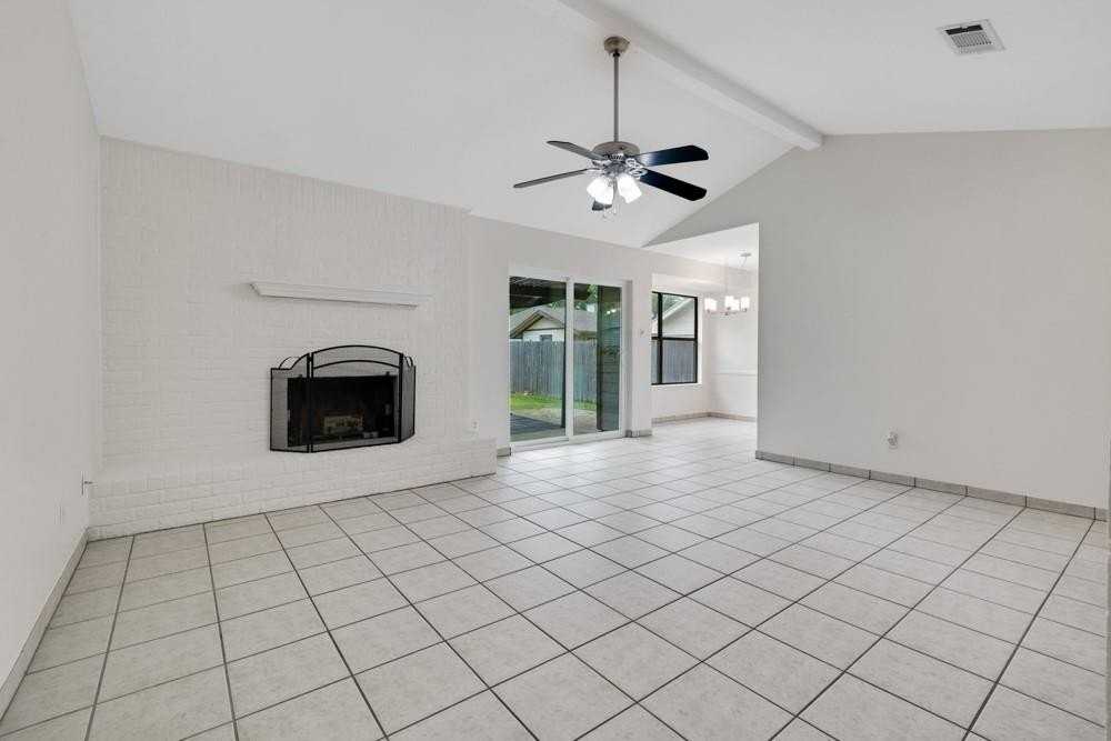 2816 Terry Ct - Photo 3 of 27