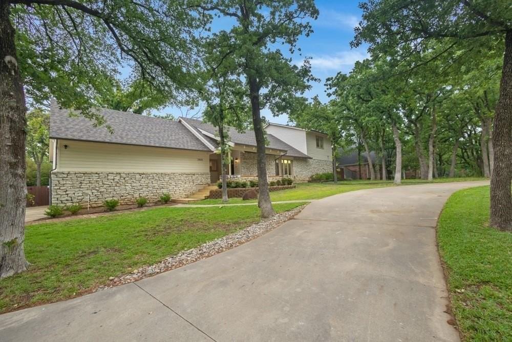 2805 Forrestridge Dr - Photo 3 of 28