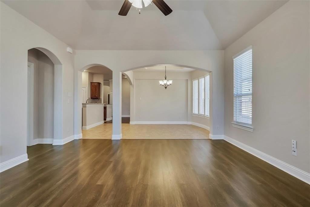 10616 Jackson Hole Ln - Photo 4 of 24