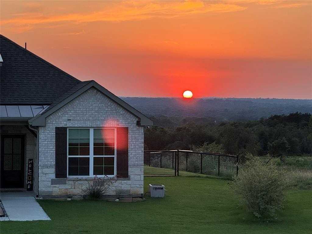 1089 Flagstone Dr - Photo 2 of 39