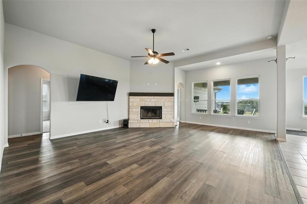 1089 Flagstone Dr - Photo 7 of 39