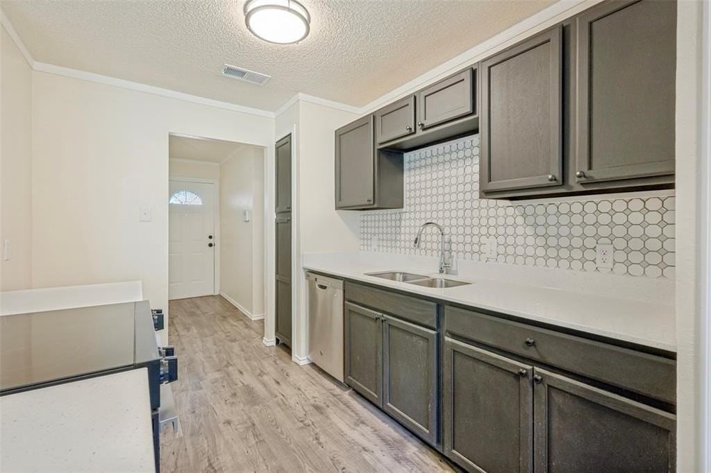 5901 Myers Rd - Photo 7 of 23