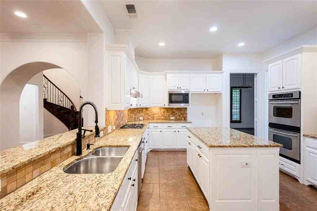 2408 Lady Of The Lake Blvd - Photo 6 of 23