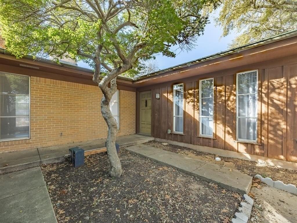 4613 Ranch View Rd - Photo 3 of 24