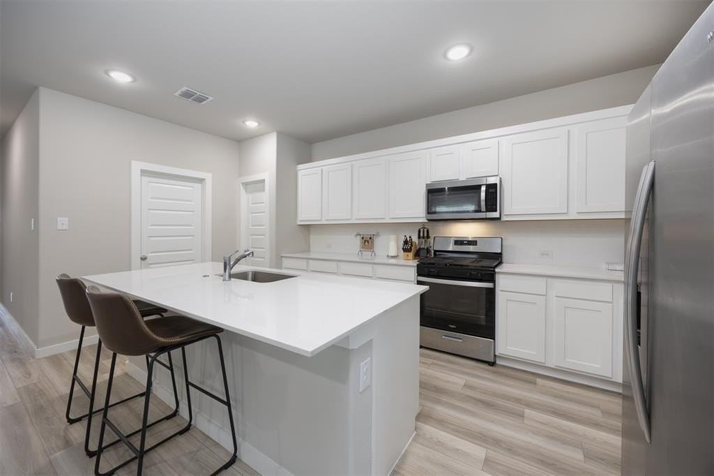 545 Beck Dr - Photo 2 of 15