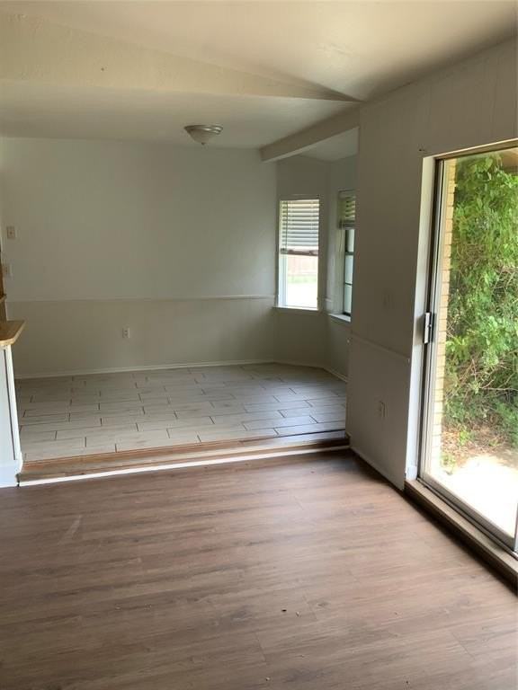 147 Hillcrest St - Photo 7 of 15