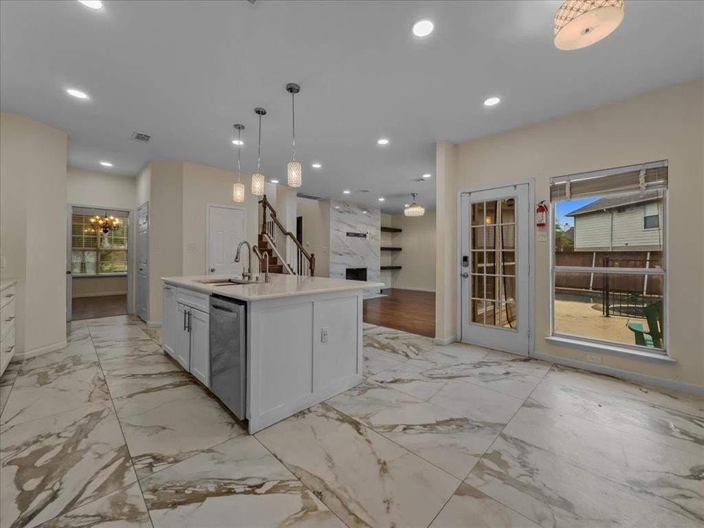 1805 Arbor Creek Dr - Photo 7 of 28