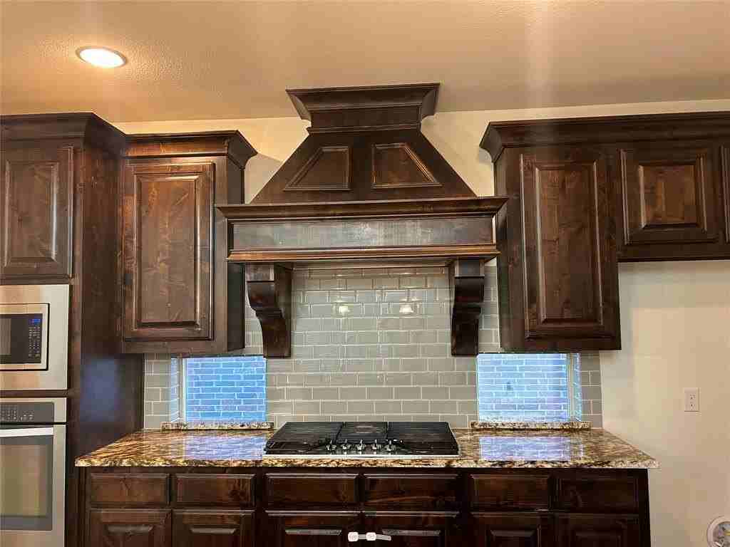 13200 Dianna Dr - Photo 4 of 15