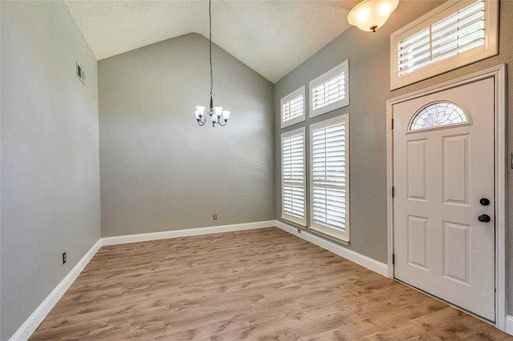 3104 Steve Dr - Photo 3 of 36