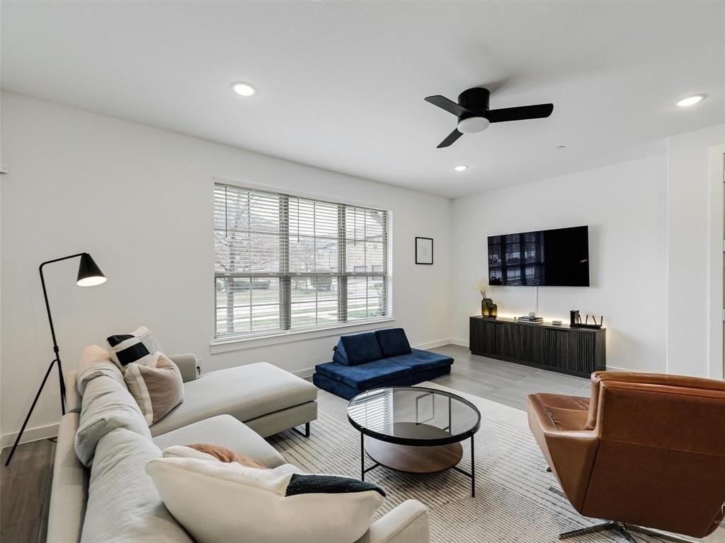 5912 Ridgeline Dr - Photo 3 of 22