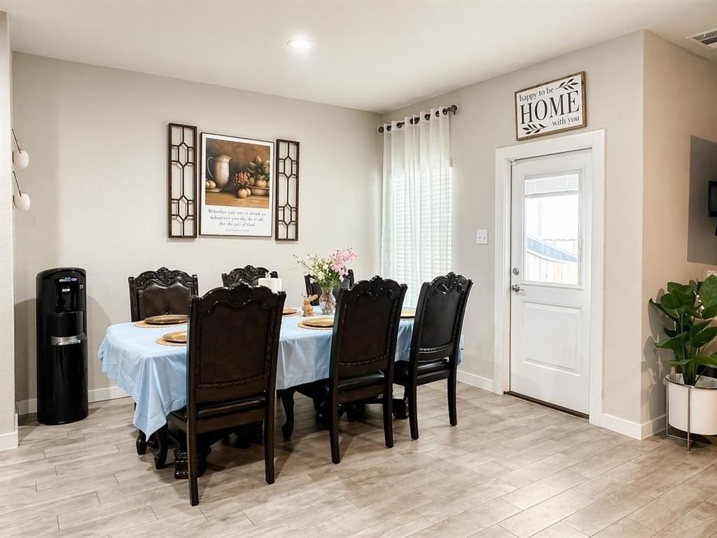 1505 Hulen Park Trl - Photo 6 of 19