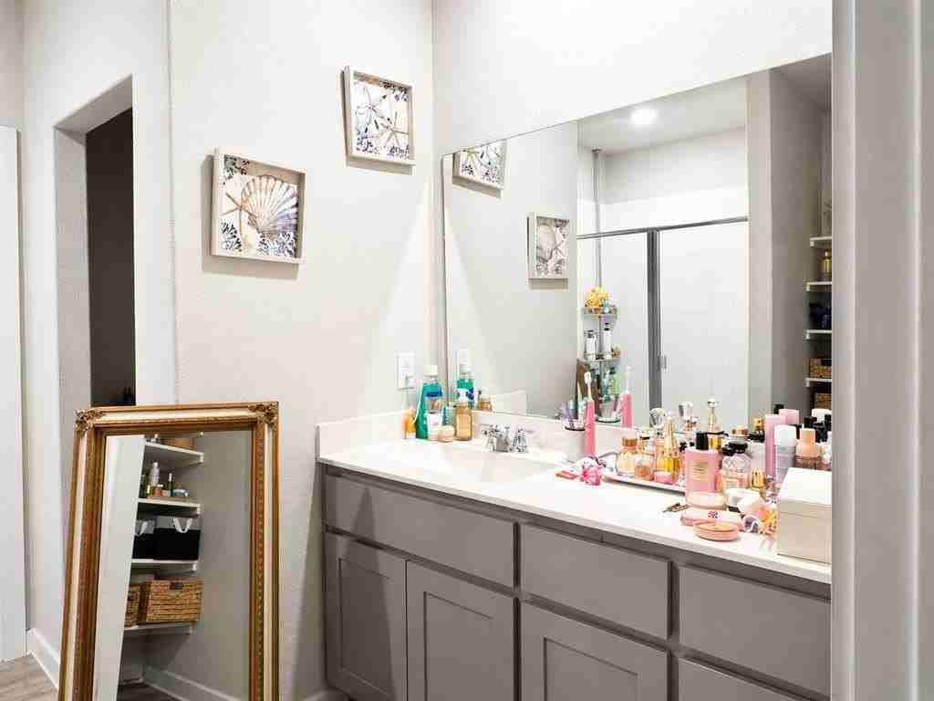 1505 Hulen Park Trl - Photo 7 of 19