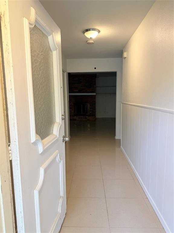 2707 Mark Twain Dr - Photo 2 of 14