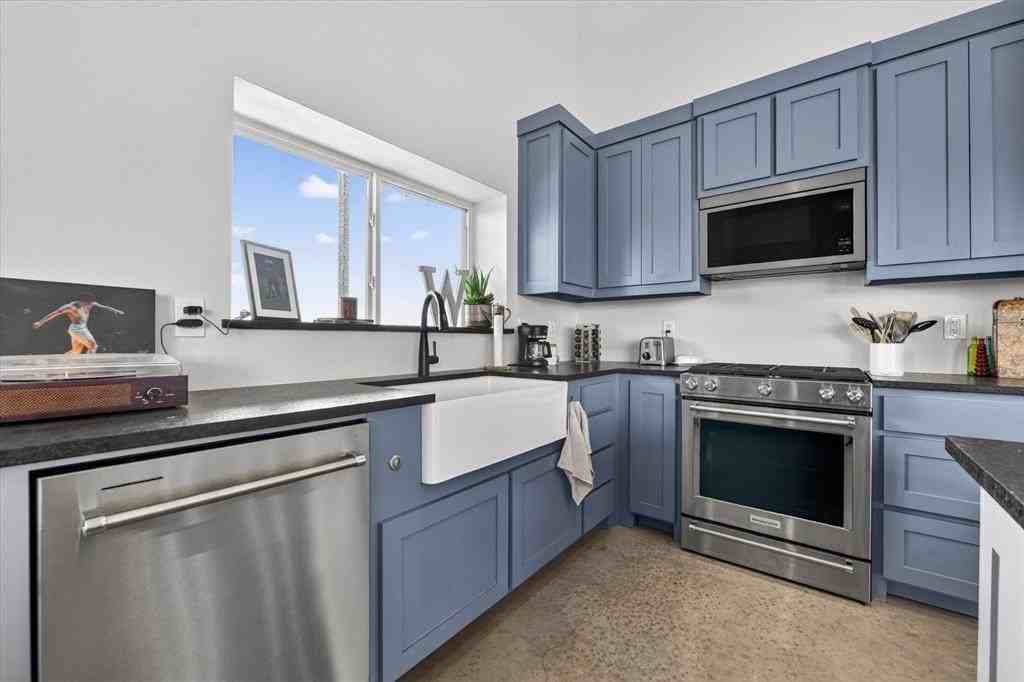 9082 Wolfe Run - Photo 6 of 38