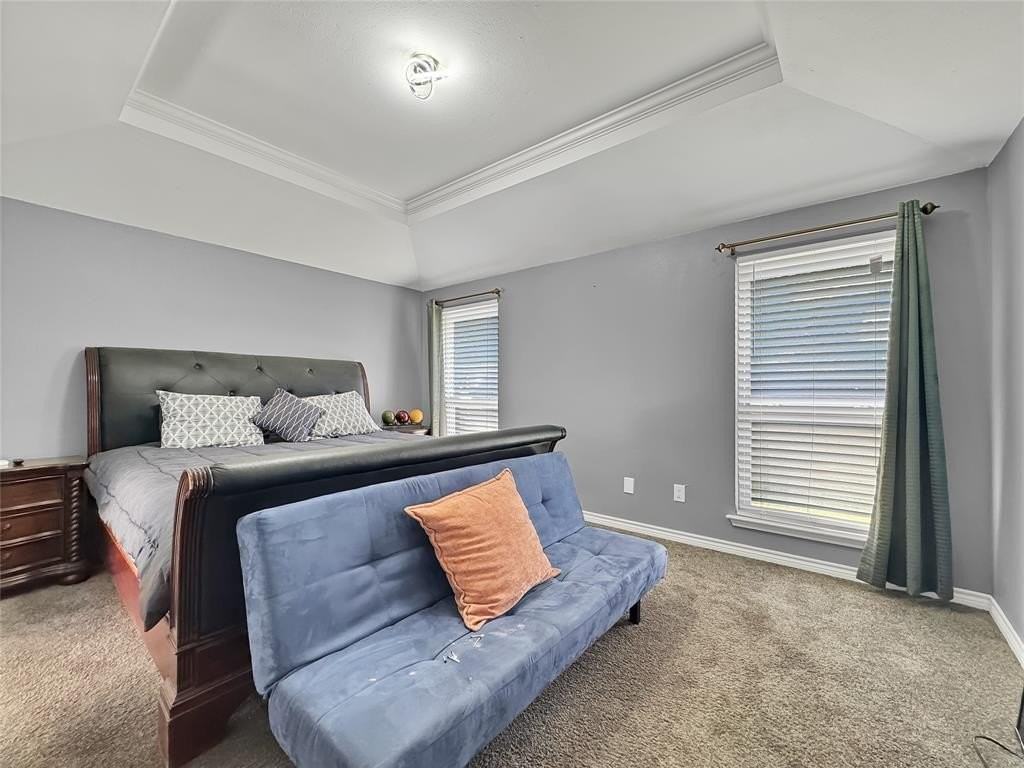816 Woodridge Dr - Photo 2 of 19