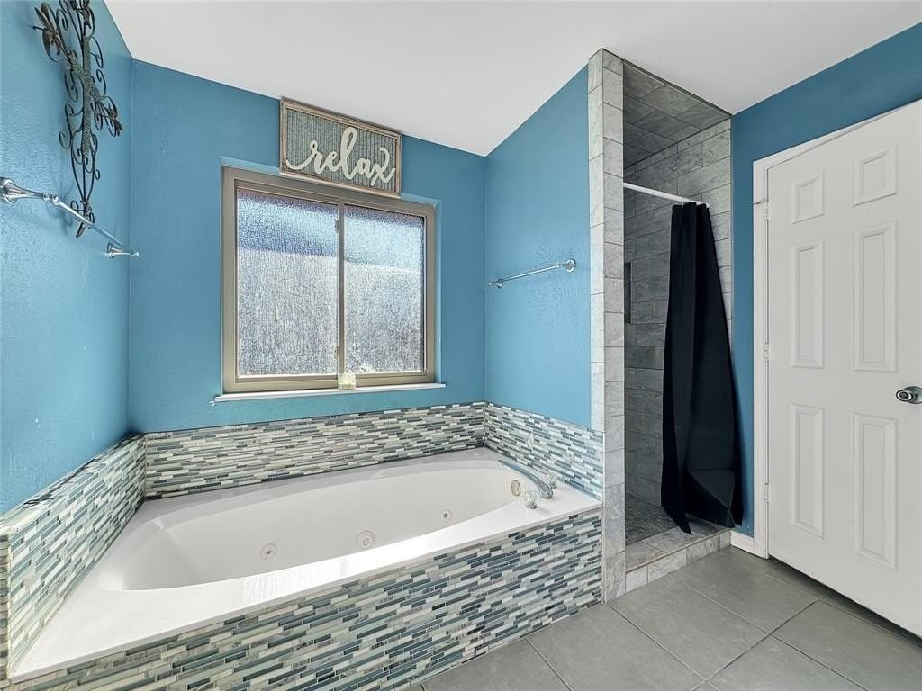 816 Woodridge Dr - Photo 6 of 19