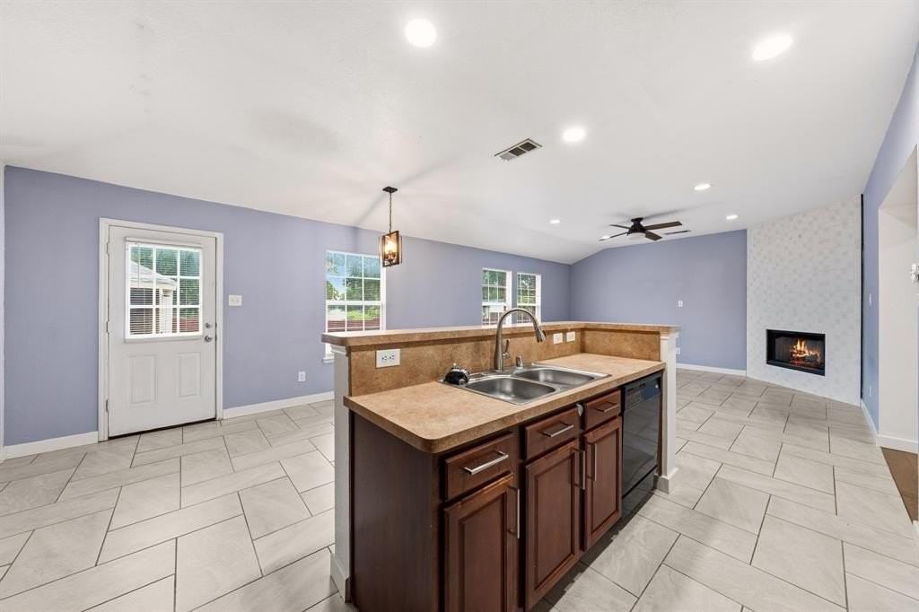 2008 Archer Dr - Photo 4 of 28