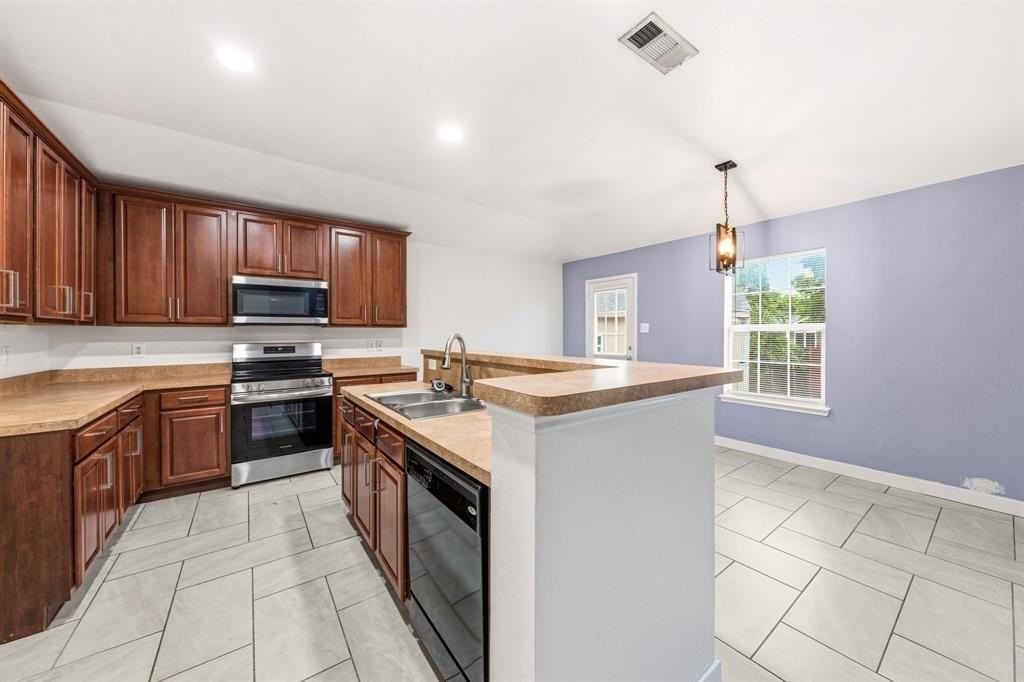 2008 Archer Dr - Photo 5 of 28